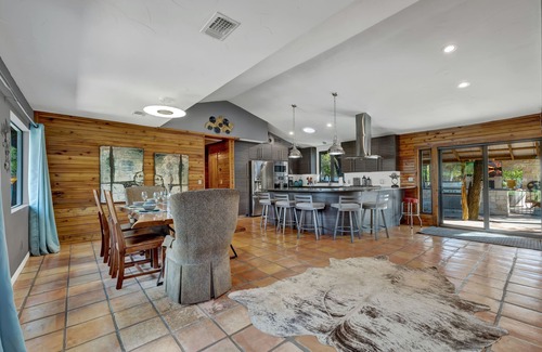 Wimberley House | Casa Terracotta and Casa Pennington