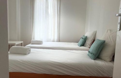 Thiais House | Casa Thiaza - Close to Orly - 6 people - 3 bedrooms