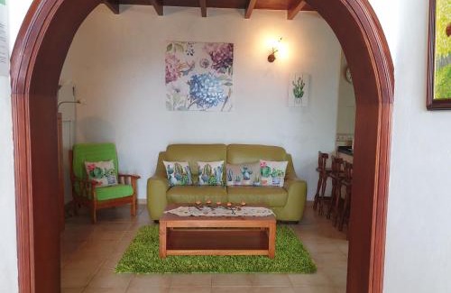 Isora House | CASA TIN