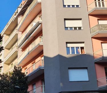 Asti Apartment | CASA TIO PIERO Centrale accogliente e confortevole