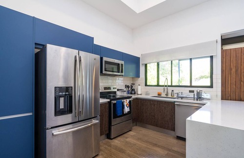 Stuart Hertz House | Casa Toucan at Plantation Estates