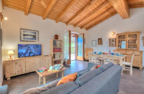 Ville del Monte House | Casa Tra Borgo e Lago - Happy Rentals