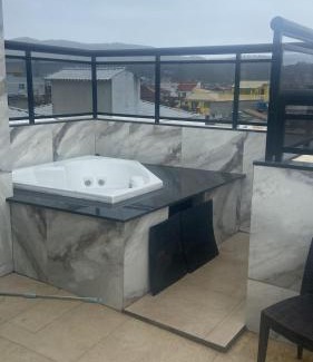 Taio House | Casa triplex com cobertura a 5 minutos da praia