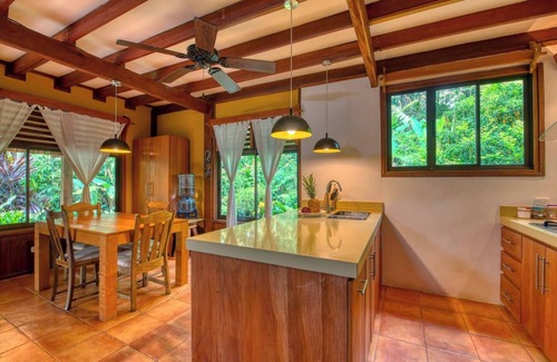 Puerto Viejo de Talamanca House | Casa Tropi: Beautiful and spacious with pool