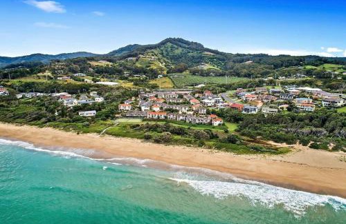 Sapphire Beach Apartment | Casa Tropicana in Aqua Luna Resort - 1 BedRoom Ocean Views Surfs up!