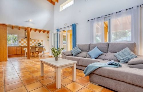 Cala Llombards Ski Chalet | Casa Tulipa by dracmallorca