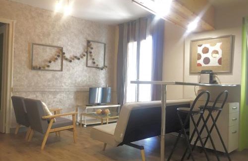 Cires Apartment | Casa Txep
