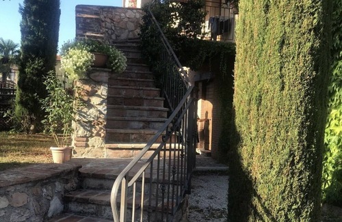 Fossato di Vico Condo | Casa Vacanza con Piscina e Campo da Padel