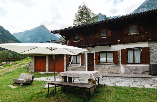 Antrona Schieranco Apartment | Casa vacanza Miralago