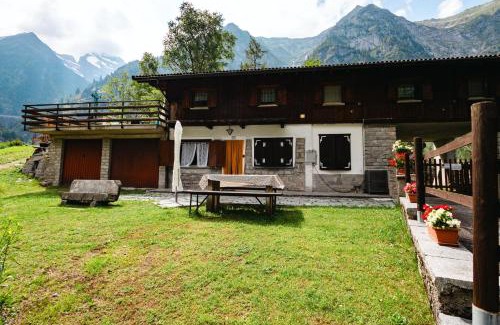 Antrona Schieranco Apartment | Casa vacanza Miralago