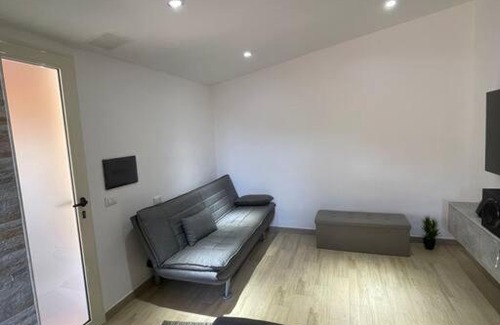 Carbonia House | Casa Vacanze a 10 km dal mare