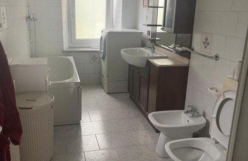 Montan-Angelin-Arensod House | Casa vacanze a pochi km dalla seggiovia per pila indipendente e molto carina!