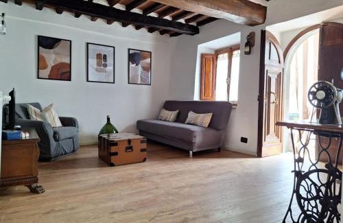 Mologno Apartment | Casa Vacanze La Barca
