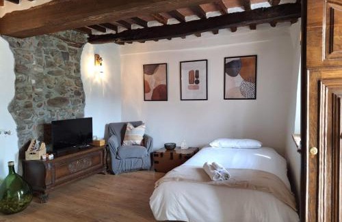 Mologno Apartment | Casa Vacanze La Barca