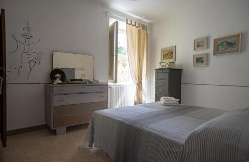 Fermo House | Casa vacanze nel centro storico di Fermo Happy Song