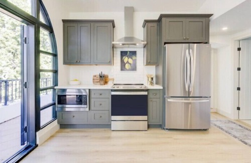 Upper East Apartment | Casa Valerio Unit #8-Boutique Suite in Downtown Santa Barbara