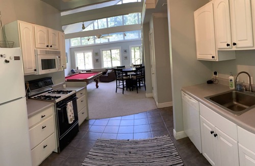 Covington House | Casa Verde ~ Peaceful Country Setting, 1 mile from downtown Covington