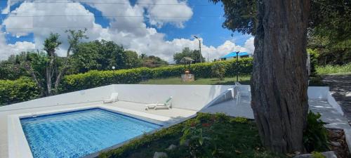 Tocaima House | Casa verde, Rancho de los Caballeros