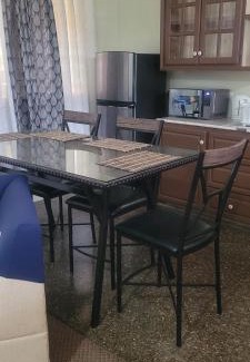 Tunapuna-Piarco Bed & Breakfast | Casa verde
