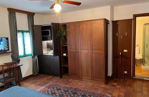 Agrate House | Casa Violetta B&B