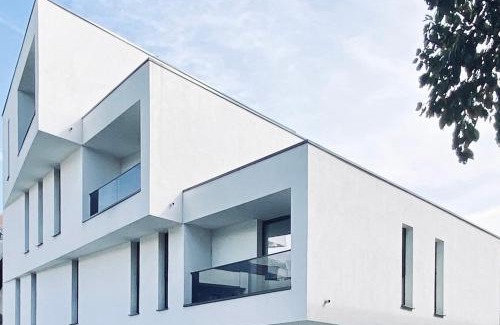 Pitesti Apartment | CASA VYS