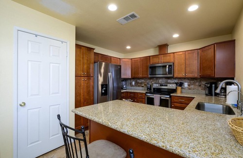 Paradise Valley Village Condo | CASA WILLOW-Anasazi Village- Updated condo