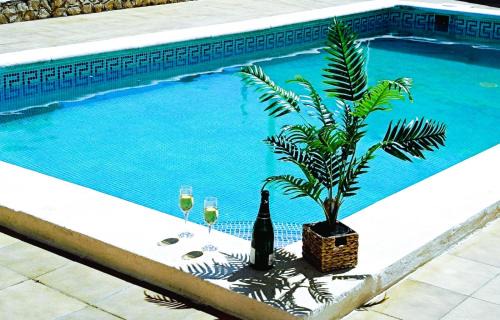 L'Escala Ski Chalet | CASA XAVET, Piscina Privada Aire Acondicionado Free