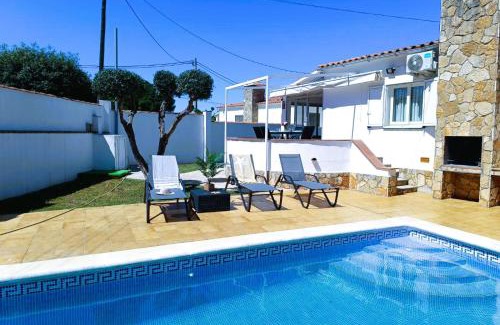 L'Escala Ski Chalet | CASA XAVET, Piscina Privada Aire Acondicionado Free