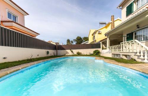 Corroios Villa | Casa Ze da Cotta Marisol