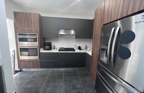Heredia House | Casa13: Experience the joy of living in this delightful 3 bedroom house