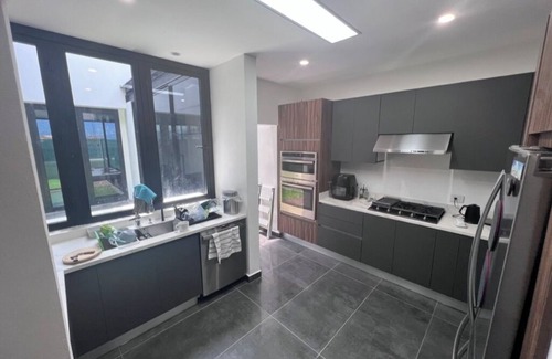 Heredia House | Casa13: Experience the joy of living in this delightful 3 bedroom house