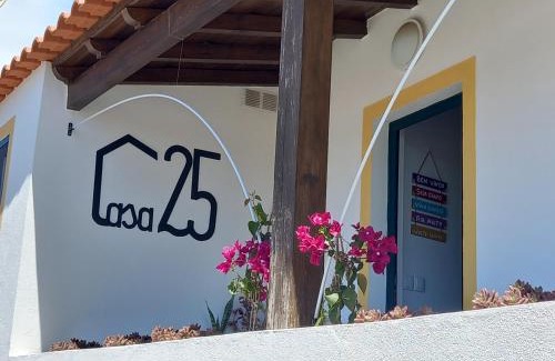Arruda dos Pisoes House | Casa25