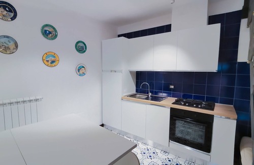 Pucara Apartment | CASAGIUGIUside Vietri's main street with traditional ceramics, restaurants