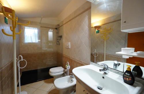 Lacona Apartment | casaisoladelba immersa nel verde a 80mt dalla spiaggia