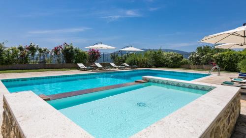 Rancolfo Villa | Casal Parro 6, Emma Villas