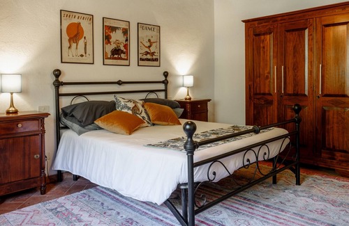 Arcidosso Villa | Casal'Terra Villa with Private Garden & Wi-Fi