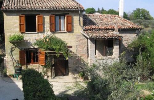 Mombaroccio House | Casale Ariella Patricio