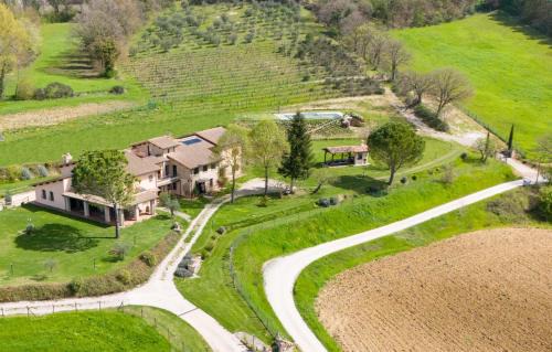 Citta di Castello Villa | Casale Bonavita by VacaVilla