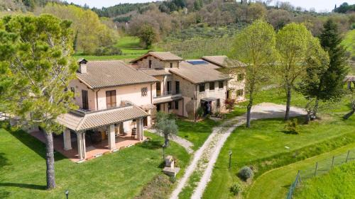 Citta di Castello Villa | Casale Bonavita by VacaVilla