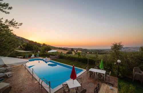 Roseto degli Abruzzi Bed & Breakfast | Casale delle Rose B&B Fattoria
