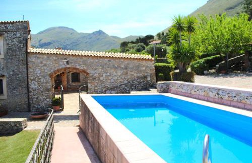 Carini Villa | Casale Maddalena