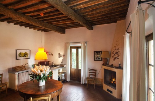 Vecchiano House | Casale Pino in the Park, sea and city of art