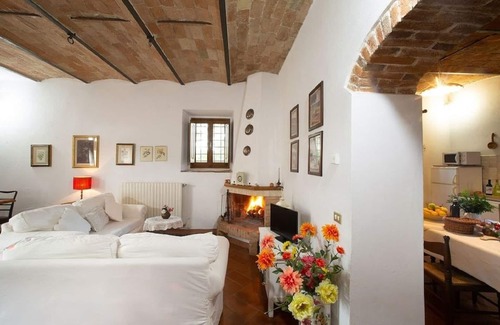 Romola House | CASALINI 2 free wifi beautiful family house with swimming pool