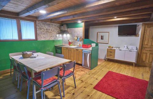 Gracionepel House | Casapirineos Apartamentos