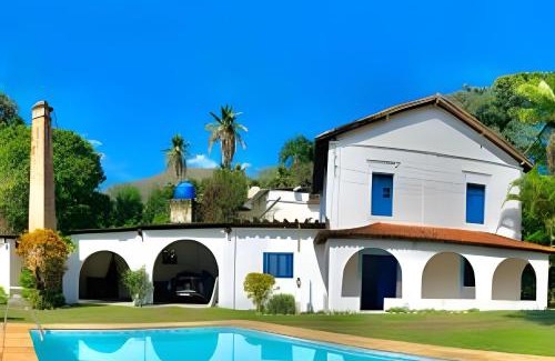 Miguel Pereira House | Casarão Miguel Pereira - Refúgio na Natureza com Lareira Externa, Piscina, Fondue e Amplo Jardim - 12 Min do Parque Terra dos Dinos