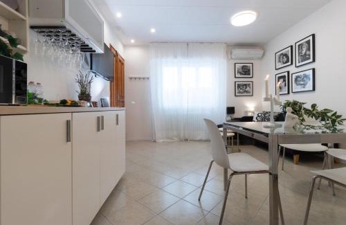 Riccione Apartment | CasaRava Sul Parco 3 Camere 2 Bagni