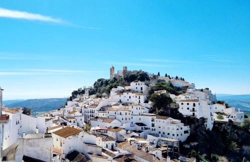 Casares House | Casares castle view