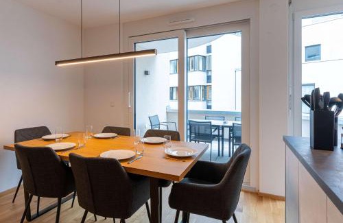 Boeblingen Apartment | CasaVia BB mit Parkplatz bis zu 7 Personen zentral