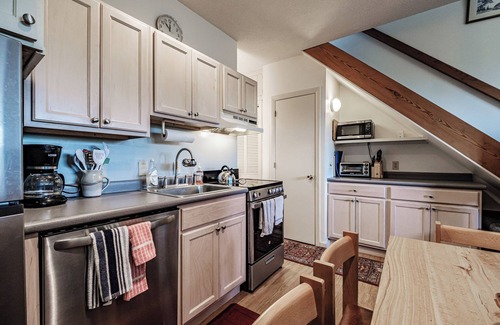 Sunday River Area Condo | Cascades Ski-in/Ski-out one bedroom sleeps 7