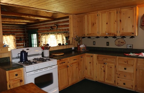 Allenspark Cabin | Cascading Creek Log Cabin
